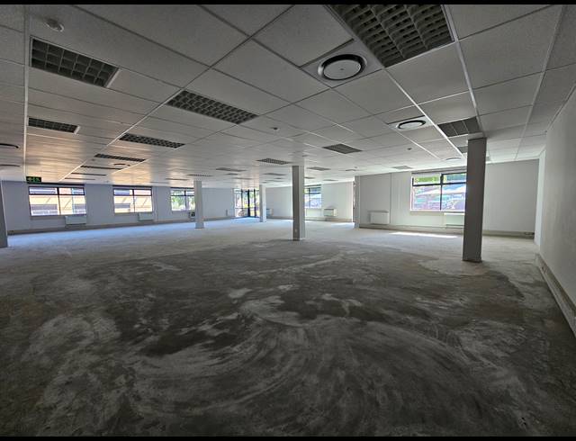 1,023M² OFFICE TO LET IN PLATTEKLOOF